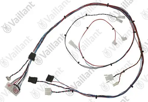 Vaillant Kabelbaum mit mehreren Kabeln und Steckverbindern zur elektrischen Verbindung. Sichtbare Farben sind Rot, Blau und Schwarz.